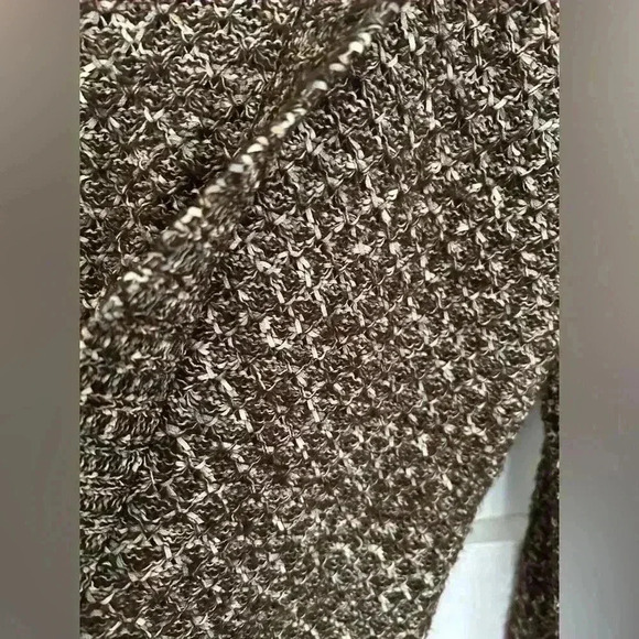 BNWOT Brown Cowl Sweater with 3 Buttons on Side  Size XL - Picture 5 of 9